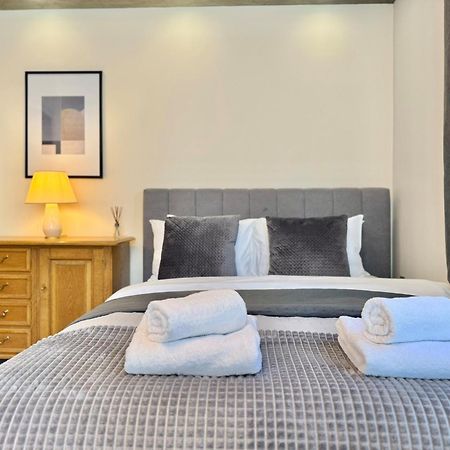 Top Centre 2Bed Apartment For 5 Guests 2 Minutes From High Street Plovdiv Kültér fotó