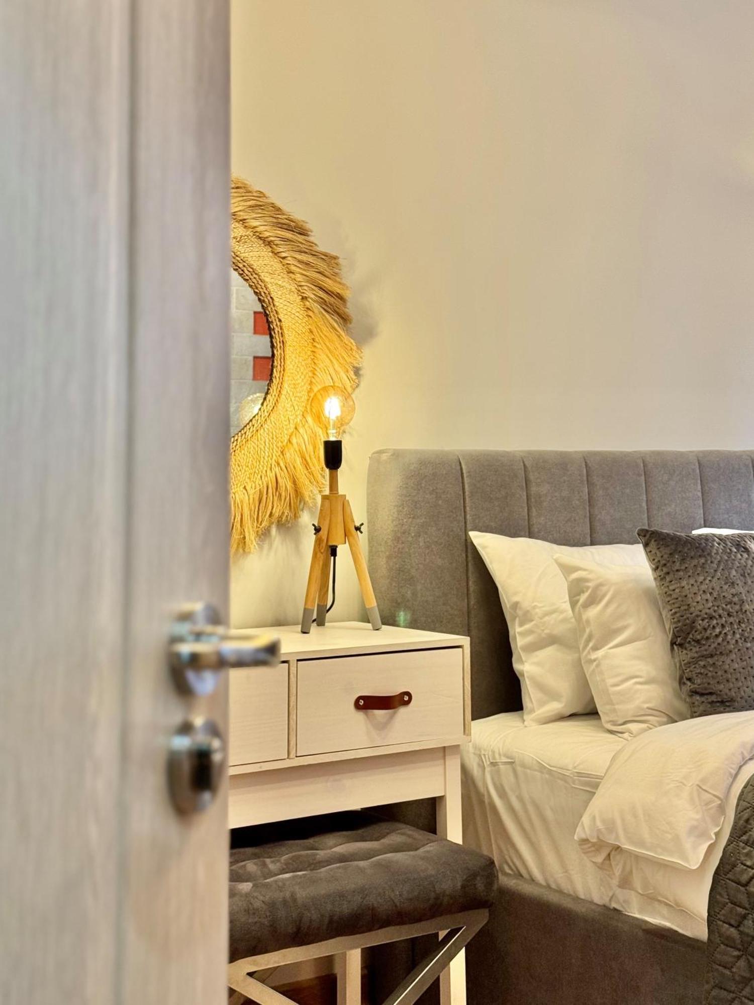 Top Centre 2Bed Apartment For 5 Guests 2 Minutes From High Street Plovdiv Kültér fotó
