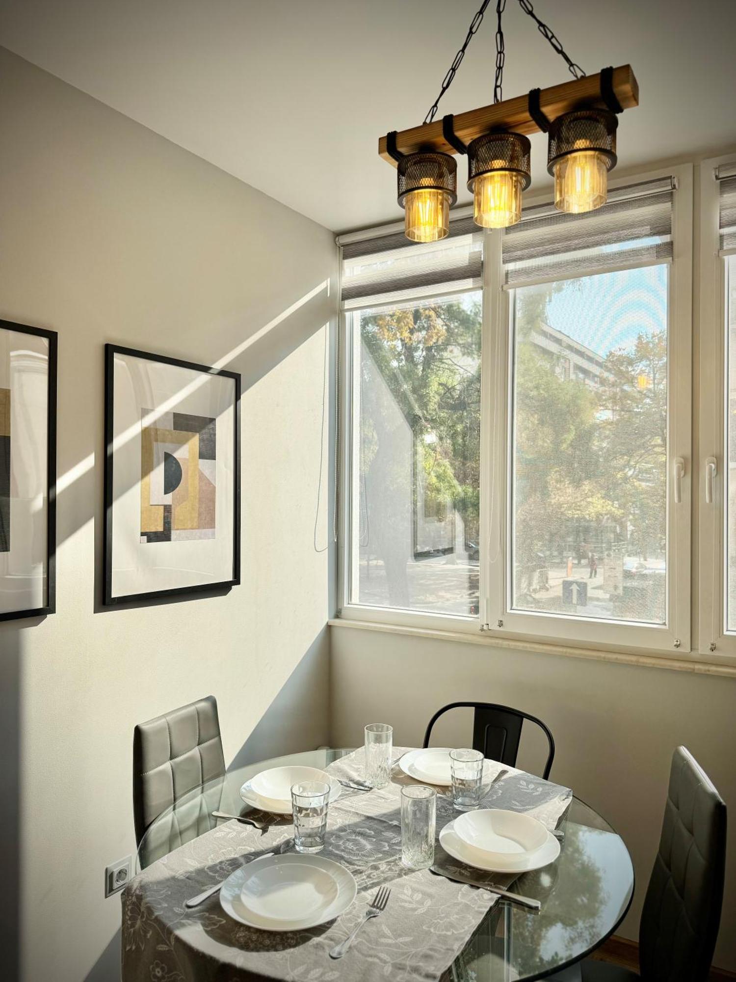 Top Centre 2Bed Apartment For 5 Guests 2 Minutes From High Street Plovdiv Kültér fotó