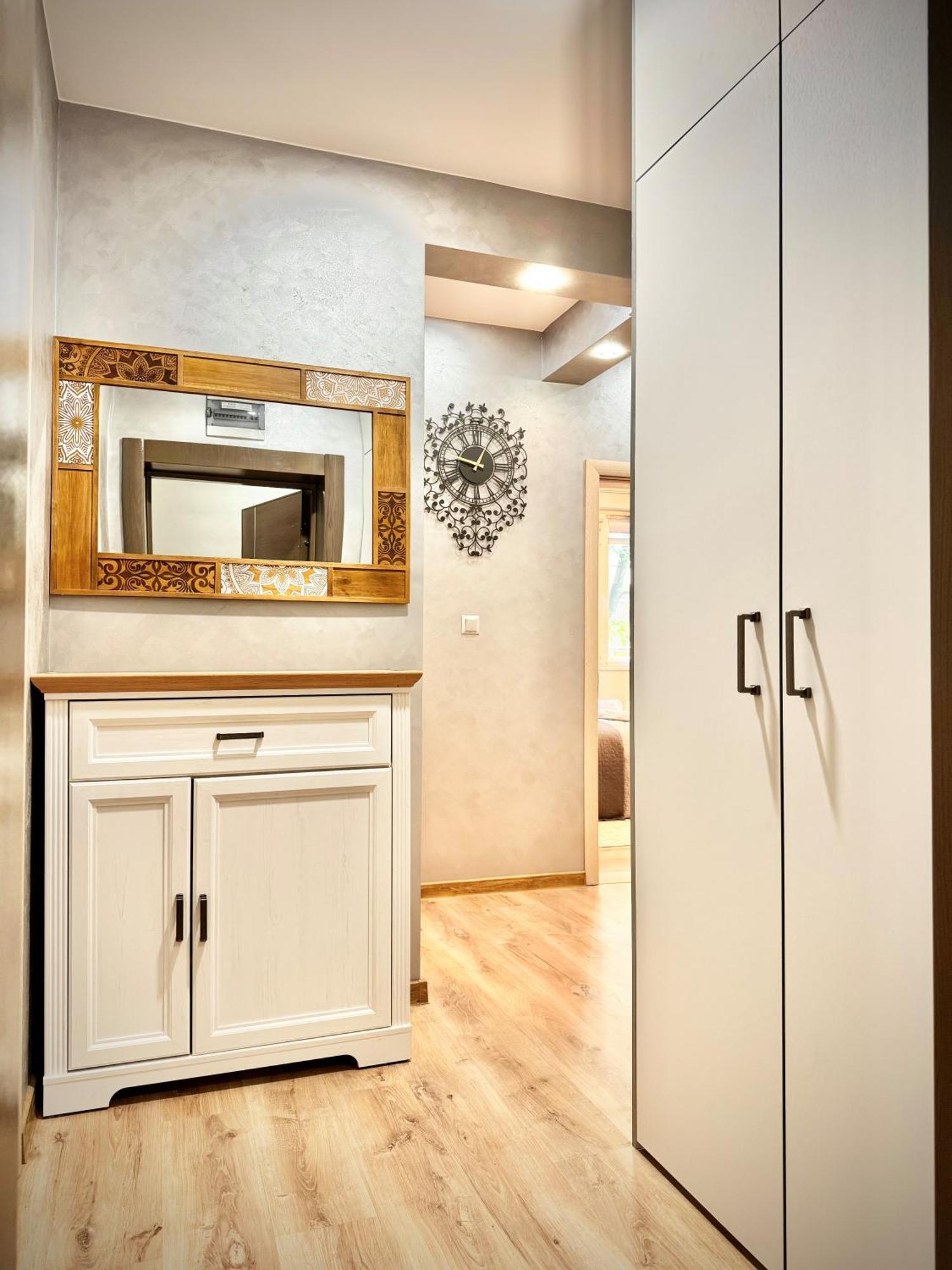 Top Centre 2Bed Apartment For 5 Guests 2 Minutes From High Street Plovdiv Kültér fotó