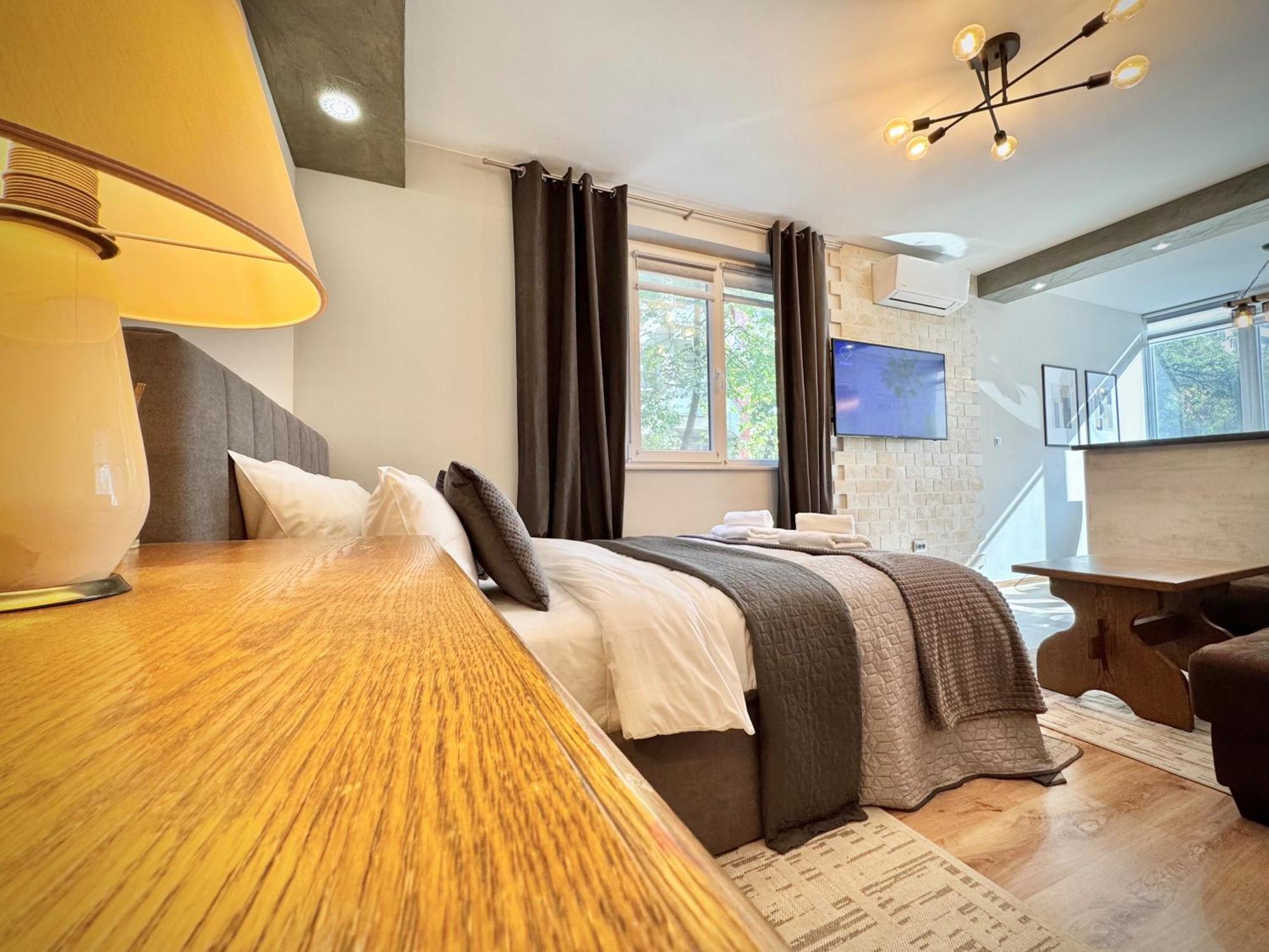 Top Centre 2Bed Apartment For 5 Guests 2 Minutes From High Street Plovdiv Kültér fotó
